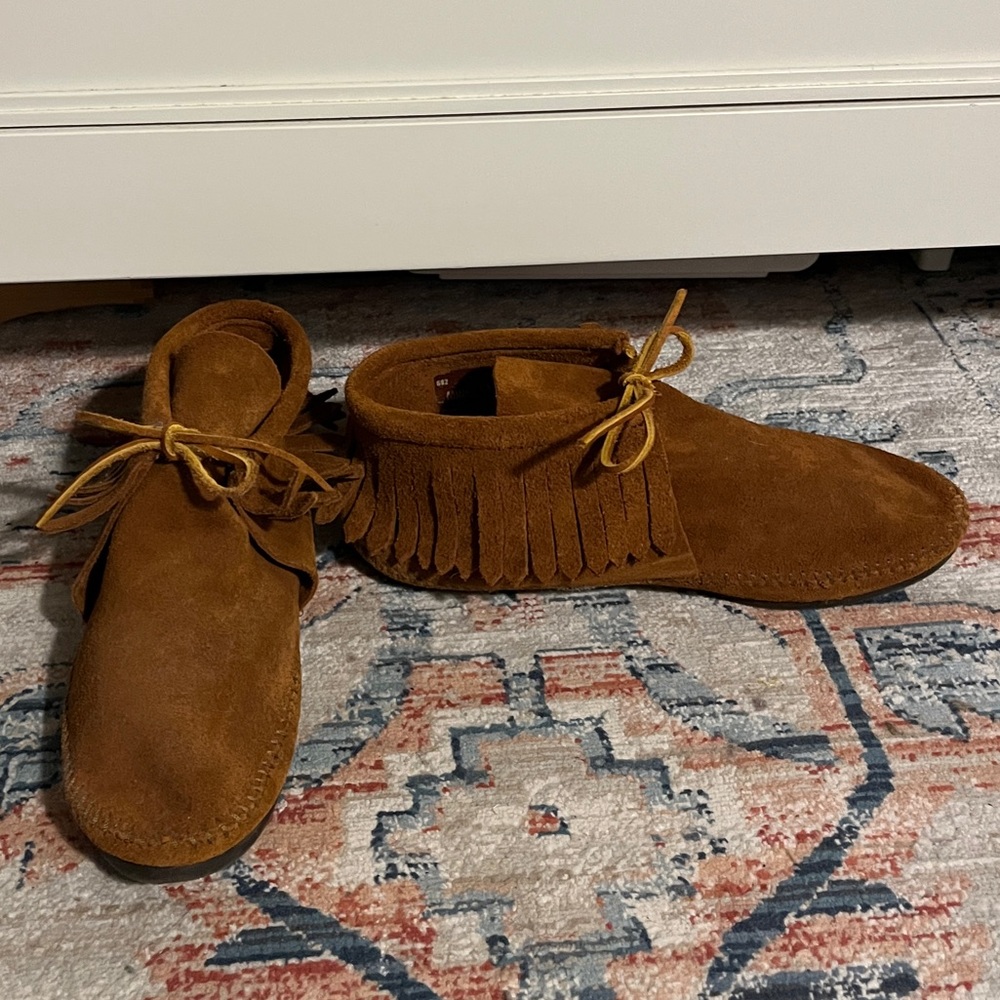 Minnetonka leather moccasins, never been worn
